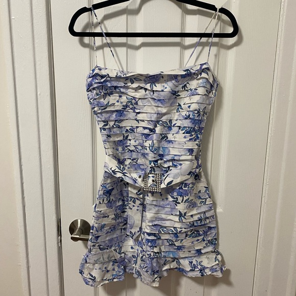 White Fox Boutique Dresses & Skirts - Whitefox blue floral belted mini dress